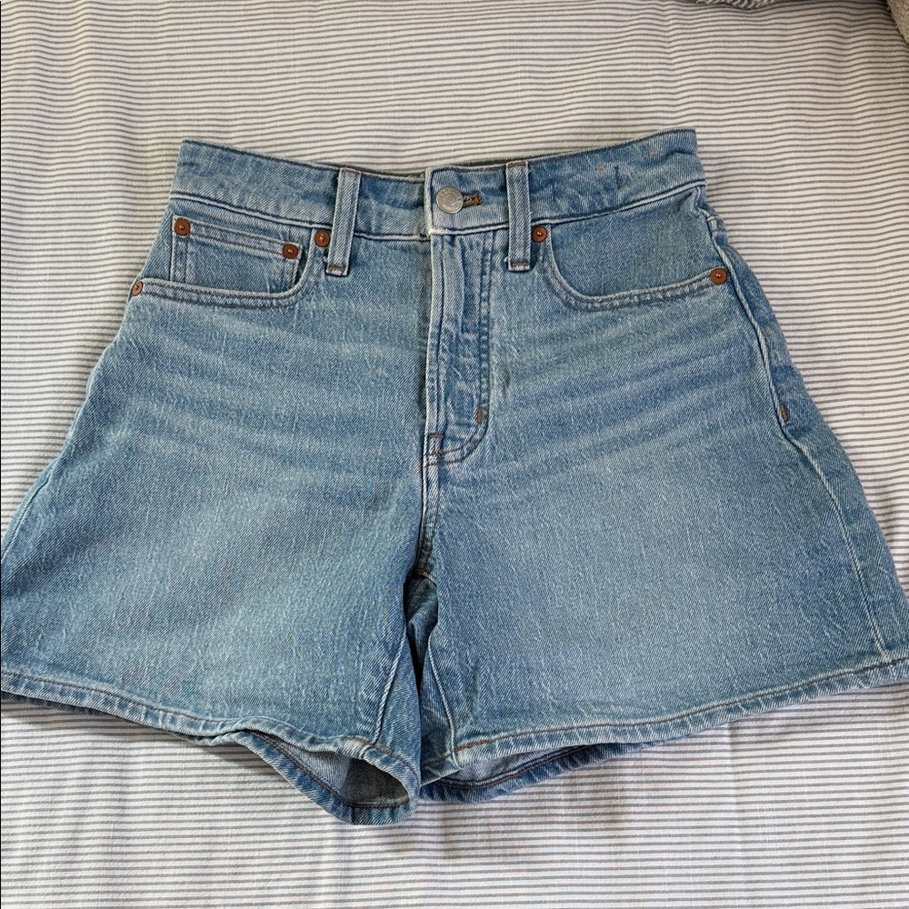 Madewell The Curvy Perfect Mid-Length Jean Short